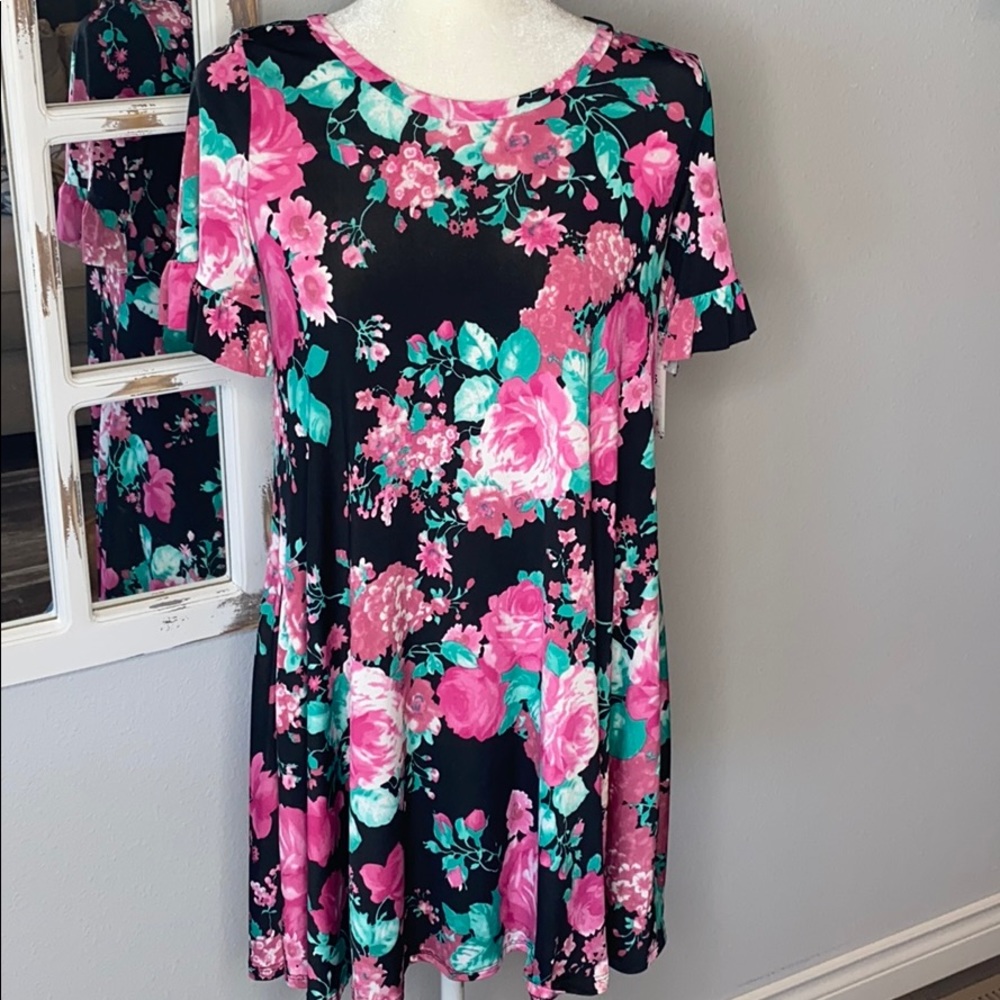 Floral ruffle sleeve dress